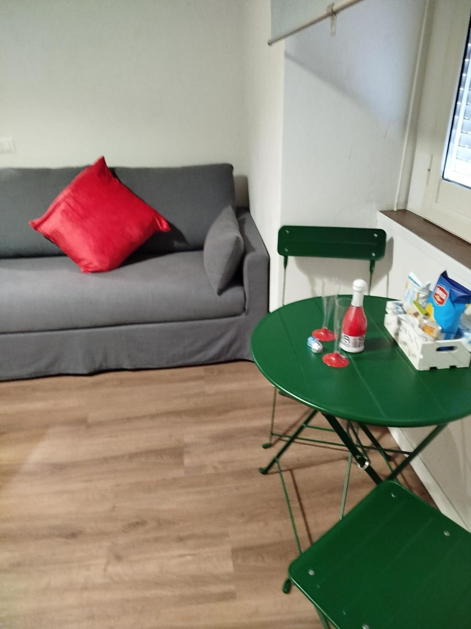 Tammurriata Nera Bedroom نابولي المظهر الخارجي الصورة